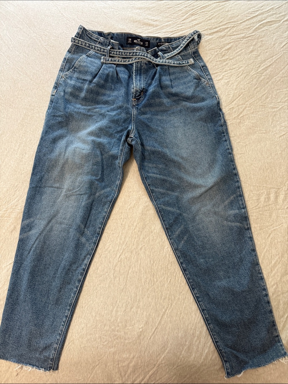 Hollister Women's Ultra High Rise Mom Jean